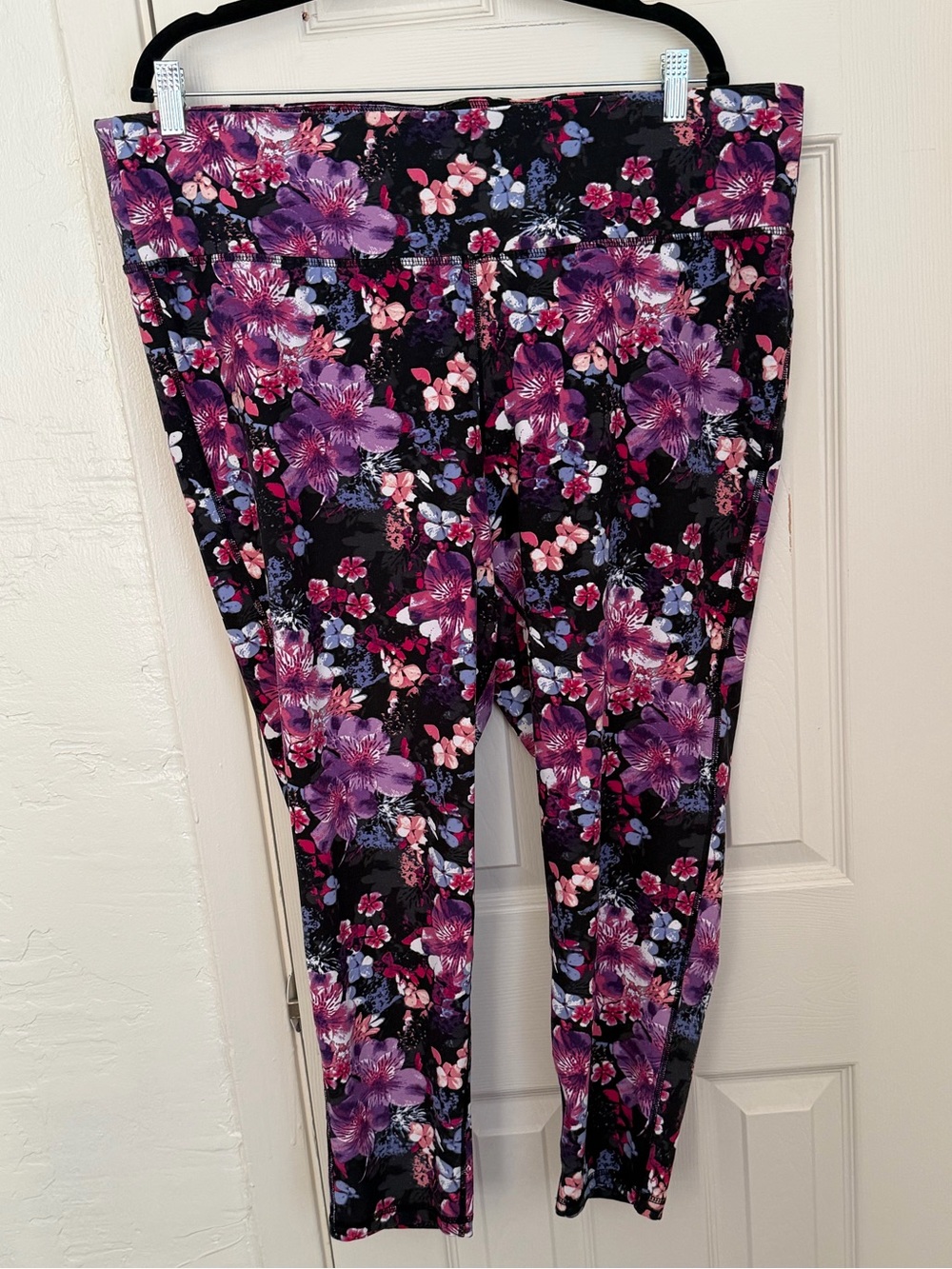 LIVI Active Hi-Rise Floral Leggings with Pockets - 22/24